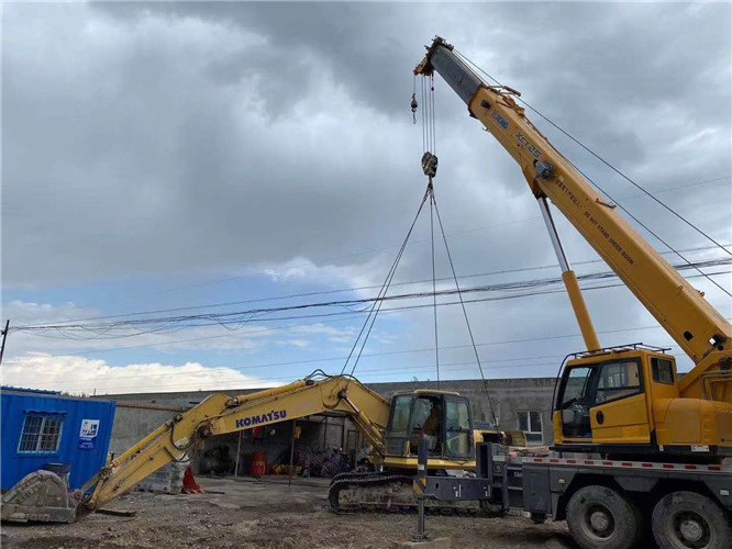 阜宁县25吨吊车的工作半径是多少？